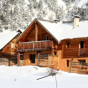https://le-gouroun-hameau-des-chazals-nevache-hautes-alpes.fr-provencehotel.com